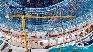 为什么外野手回传本垒时倾向于低平球以防跑垒员通过判断加速