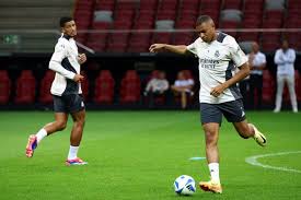 量游客前来 量游客前来