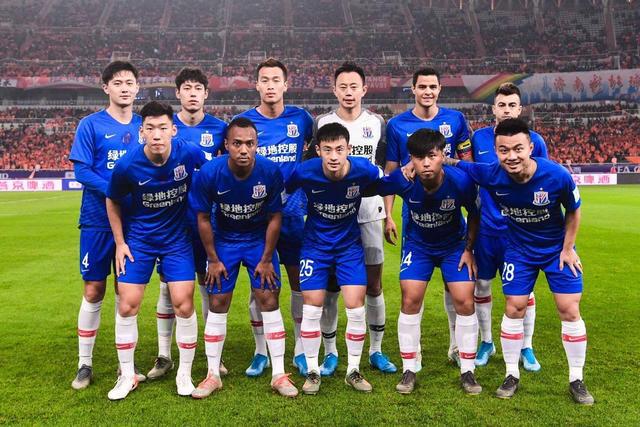 鲜血很快渗 鲜血很快渗